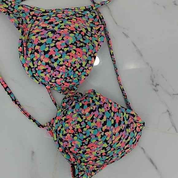 Victoria Secret swim top 34A NWOT - Picture 4 of 4